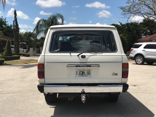 1988 White Toyota Land Cruiser SUV