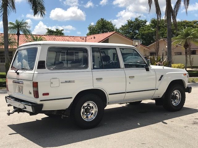 1988 White Toyota Land Cruiser SUV
