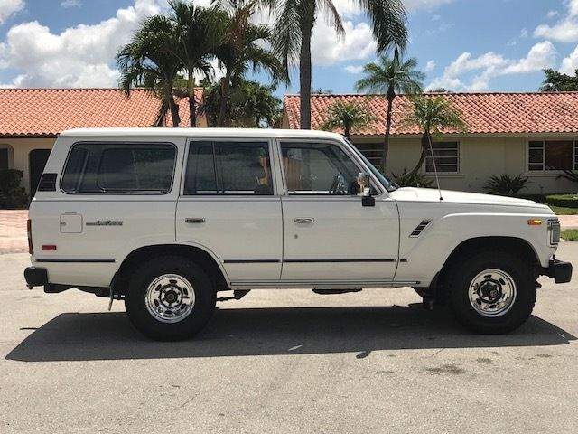 1988 White Toyota Land Cruiser SUV