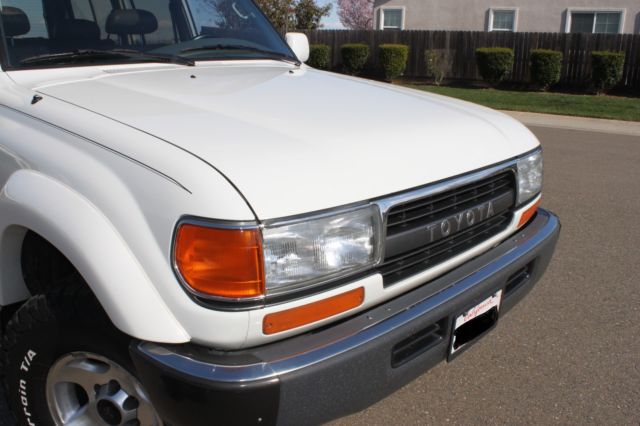 1993 White Toyota Land Cruiser SUV