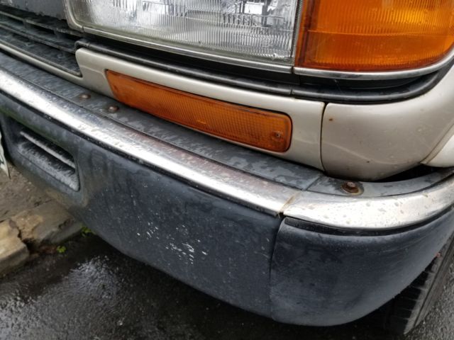 1991 Gold Toyota Land Cruiser SUV