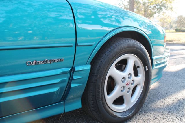 1994 Gray Oldsmobile Cutlass Convertible