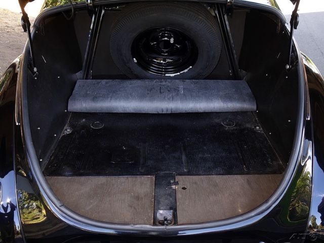 1940 Ford 2 Door Deluxe Business Coupe Coupe