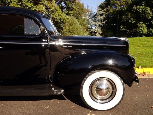 1940 Ford 2 Door Deluxe Business Coupe Coupe
