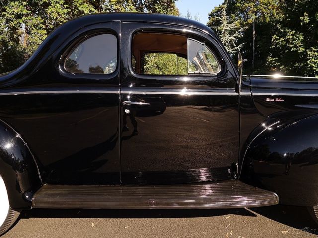 1940 Ford 2 Door Deluxe Business Coupe Coupe
