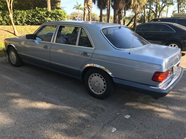 1991 Blue Mercedes-Benz 300-Series
