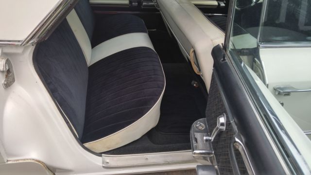 1964 White Cadillac Series 62 Sedan