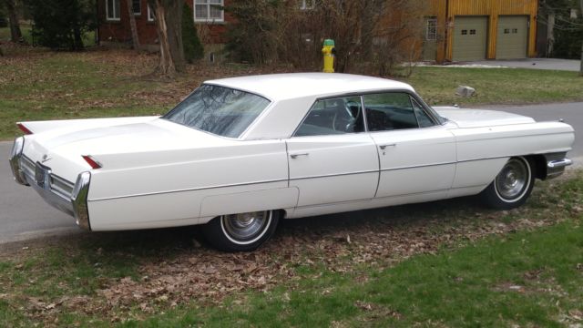 1964 White Cadillac Series 62 Sedan