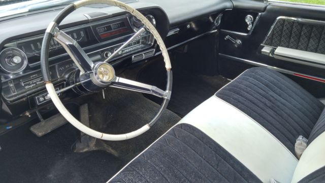 1964 White Cadillac Series 62 Sedan