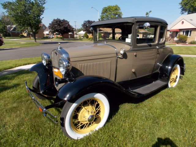 1930 Copra Drab, Chicle Drab Ford Model A Coupe