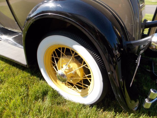 1930 Copra Drab, Chicle Drab Ford Model A Coupe