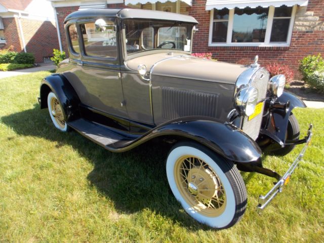 1930 Copra Drab, Chicle Drab Ford Model A Coupe