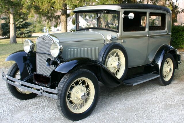 1931 Chicle Drab & Copra Drab & Tacoma Cream Wheels & Pin Stripping Ford Model A Tudor Sedan De Luxe