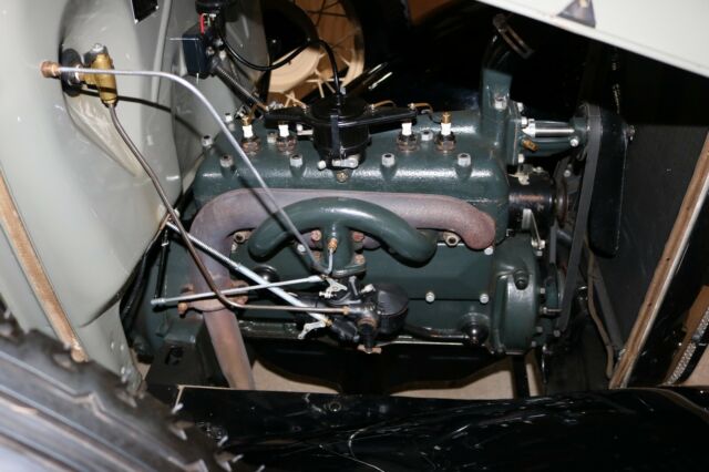 1931 Chicle Drab & Copra Drab & Tacoma Cream Wheels & Pin Stripping Ford Model A Tudor Sedan De Luxe