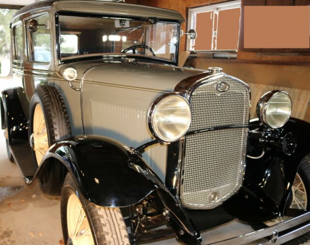 1931 Chicle Drab & Copra Drab & Tacoma Cream Wheels & Pin Stripping Ford Model A Tudor Sedan De Luxe
