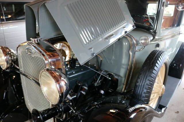 1931 Chicle Drab & Copra Drab & Tacoma Cream Wheels & Pin Stripping Ford Model A Tudor Sedan De Luxe