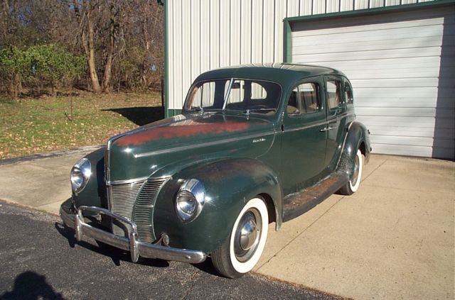 1940 Green Ford 4.DR SEDAN SEDAN