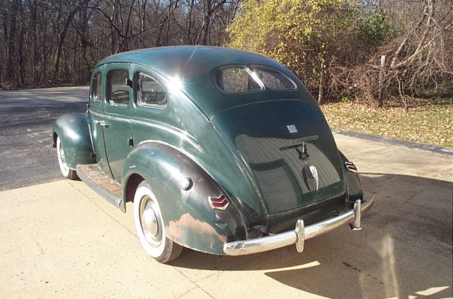 1940 Green Ford 4.DR SEDAN SEDAN