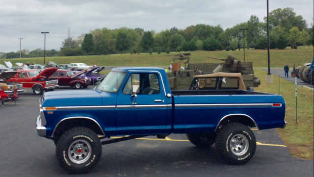 1973 Blue Ford 3/4 Ton Pickup Cab & Chassis