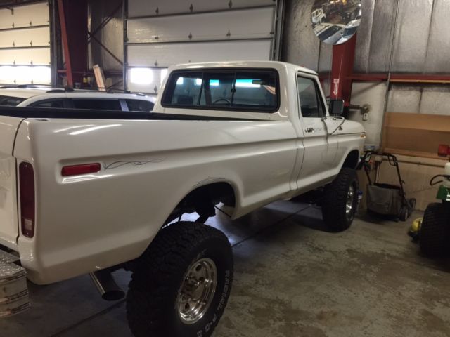 1979 white Ford F-250 Standard Cab Pickup