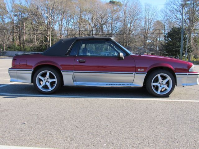 1990 Ford Mustang Convertible
