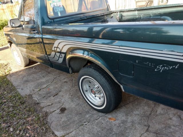 1994 Ford F-150 Standard Cab Pickup