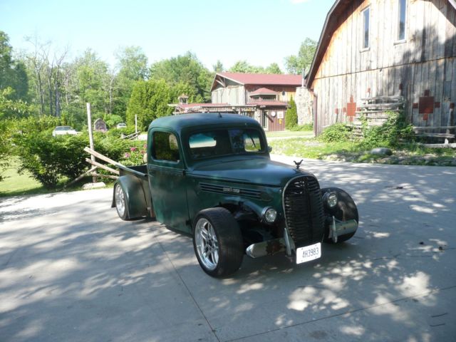1939 green Ford F-450 Cab & Chassis