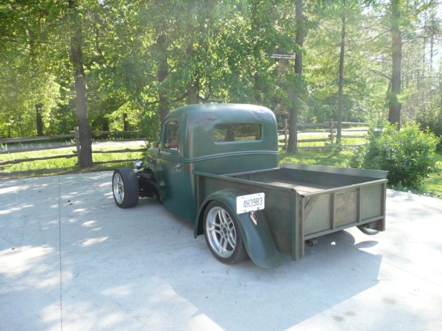 1939 green Ford F-450 Cab & Chassis