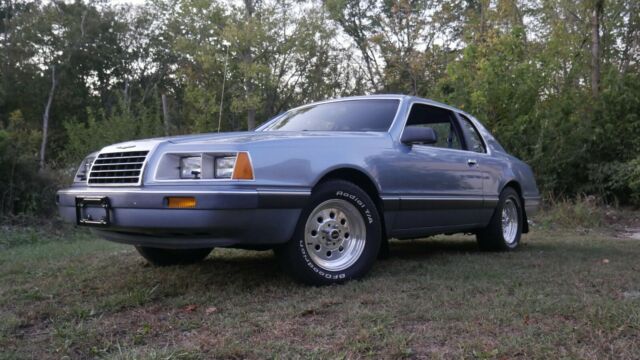 1986 Blue Ford Thunderbird Coupe