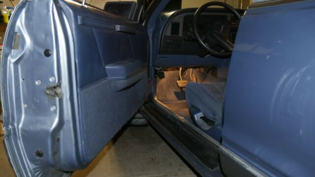 1986 Blue Ford Thunderbird Coupe