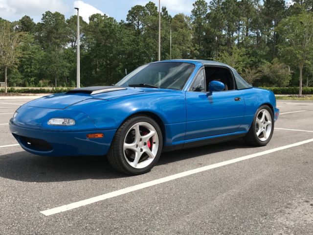 1990 Blue Mazda MX-5 Miata Convertible
