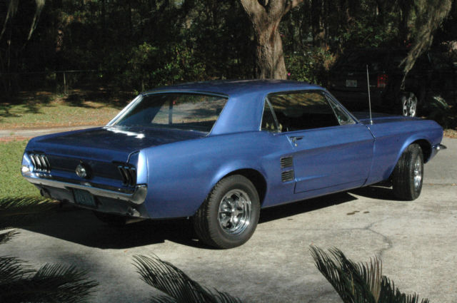 1967 Blue Ford Mustang coupe