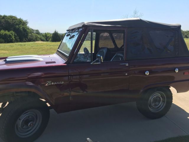 1976 Orange Ford Bronco SUV