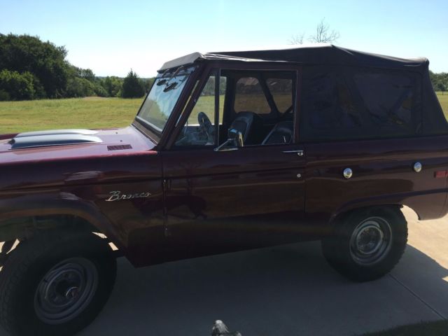 1976 Orange Ford Bronco SUV