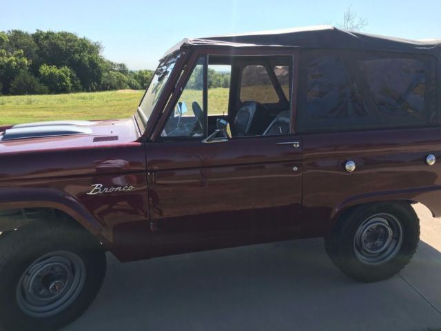 1976 Orange Ford Bronco SUV