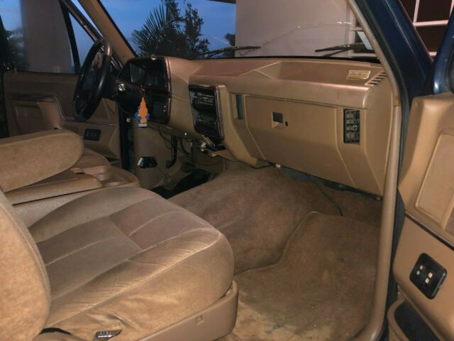 1989 Blue Ford Bronco