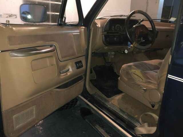 1989 Blue Ford Bronco