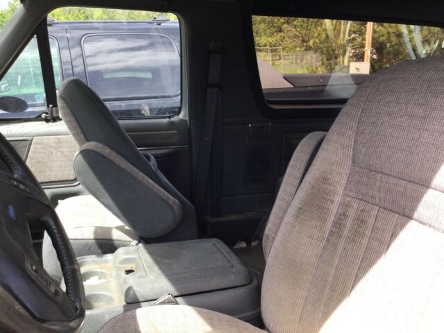 1990 Gray Ford Bronco