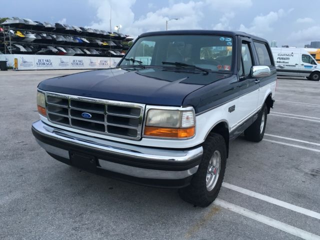1994 TWO TONE. BLUE-WHITE TRIM Ford Bronco