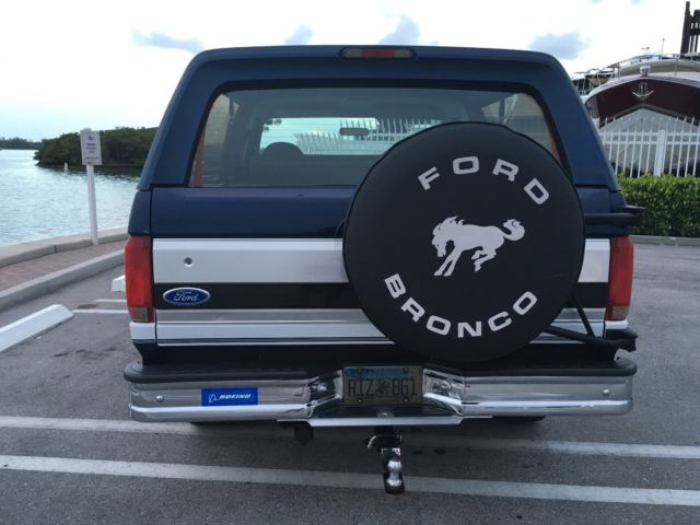 1994 TWO TONE. BLUE-WHITE TRIM Ford Bronco