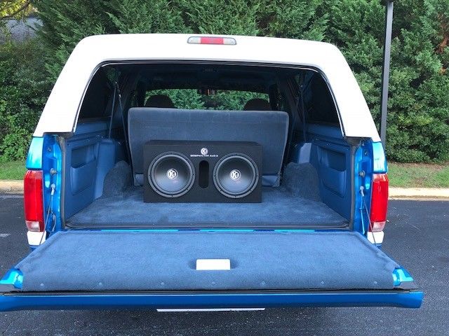 1994 BLUE METALLIC Ford Bronco SUV