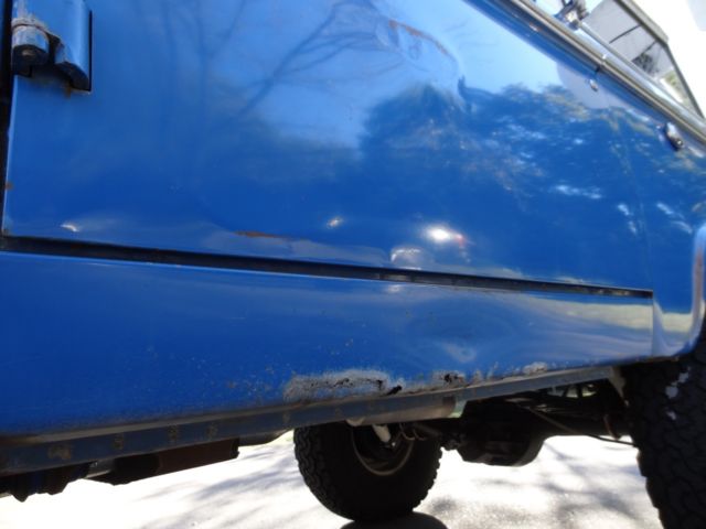 1972 Blue Ford Bronco SUV
