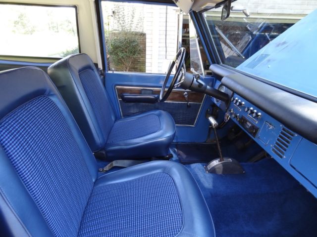 1972 Blue Ford Bronco SUV