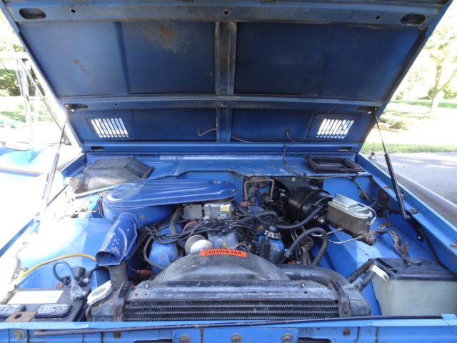 1972 Blue Ford Bronco SUV