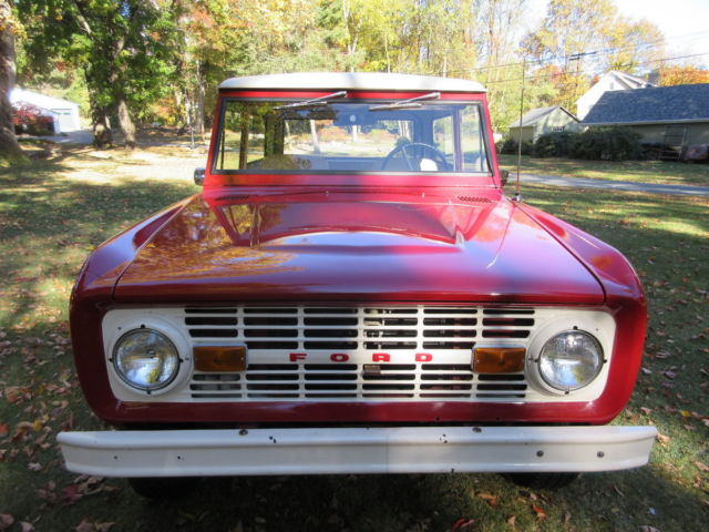 1972 Red/ White Ford Bronco