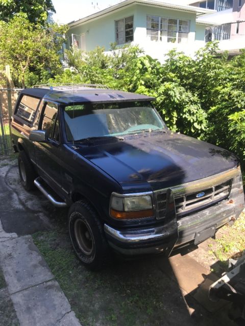 1994 Midnight Blue Ford Bronco SUV