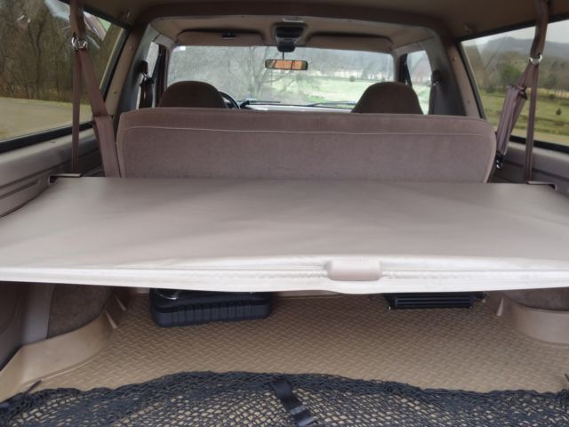 1994 (RARE) Desert Copper Metallic Ford Bronco SUV