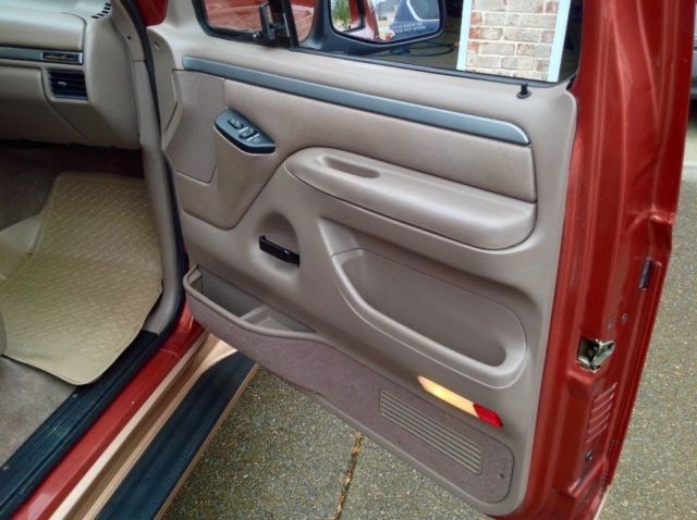 1994 (RARE) Desert Copper Metallic Ford Bronco SUV