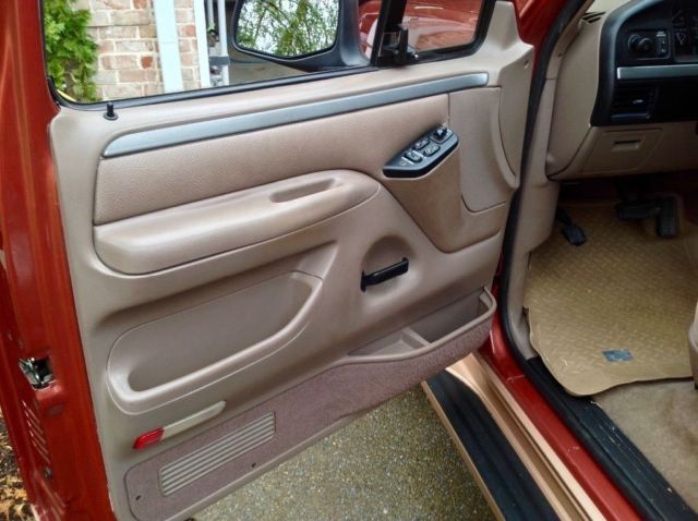 1994 (RARE) Desert Copper Metallic Ford Bronco SUV