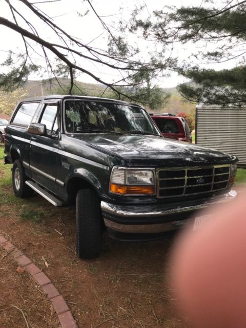 1993 Green Ford Bronco SUV